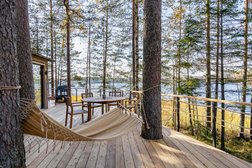 Загородный клуб We lodge, с рейтингом 4.3 - находится по адресу Ленинградская область, деревня Медный Завод, 1 ст1 