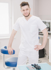 Стоматолог, имплантолог Комилжон Хасилжанович Камилов