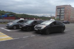 Автошкола Успех, с рейтингом 4 - находится по адресу Владивосток, Октябрьская улица, 13 