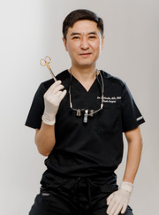 Пластический хирург Мухтар Сарсембиевич Кобландин