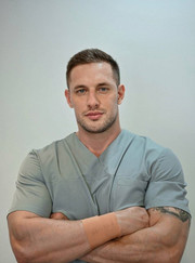 Мануальный терапевт, массажист Денис Азадович Шатский