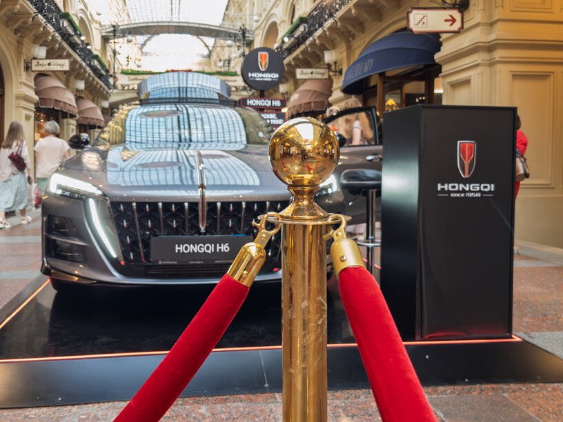 Роскошный седан Hongqi H6, представленный в Москве