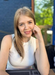 Учитель рисования Юлия Юрьевна Хомякова