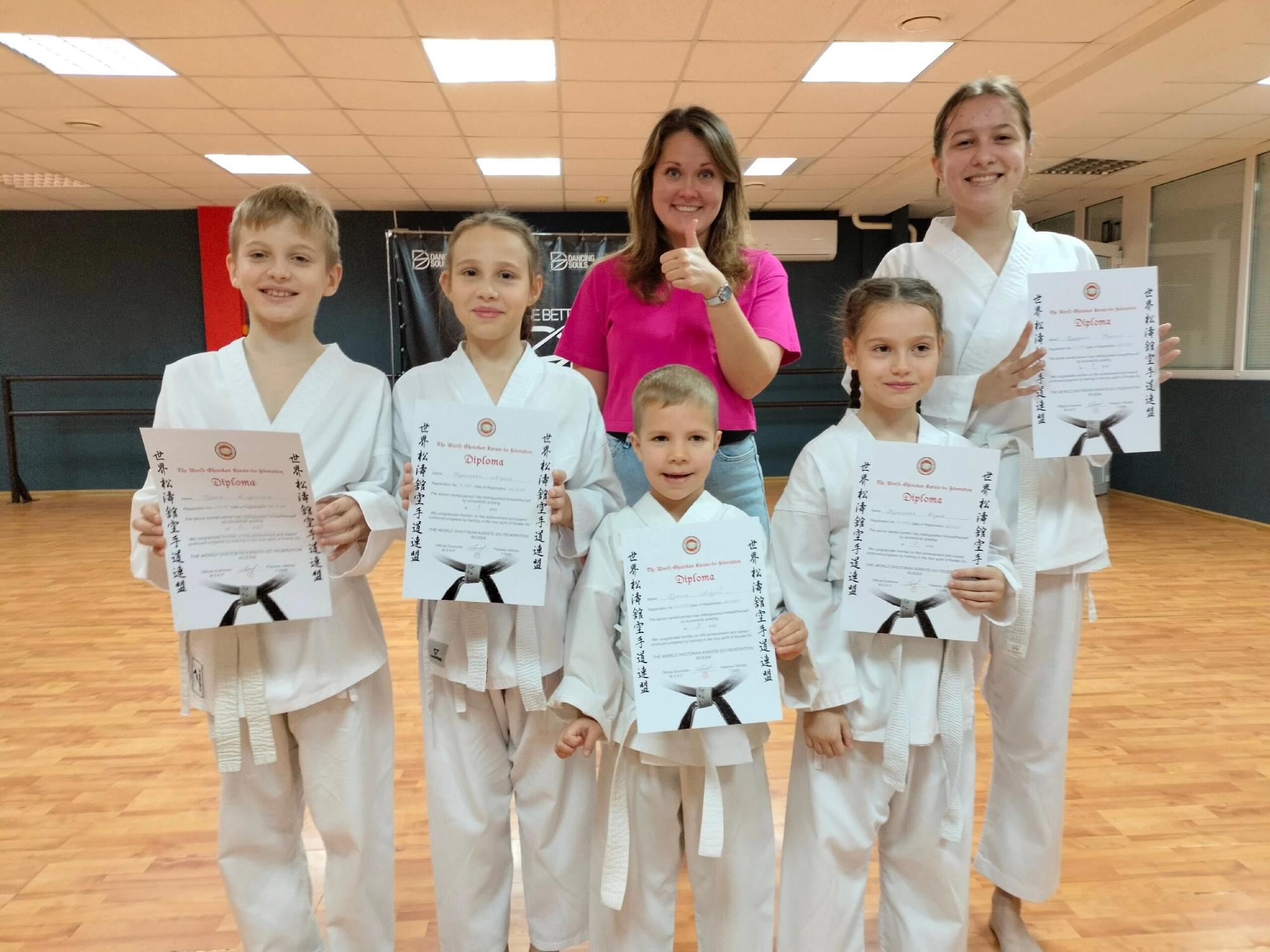 Дети в лагере 3