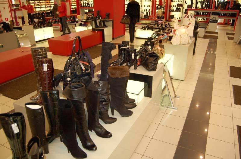 Обувь на белгородчине. Торговый центр с обувью в москве. Магазин одежды и обуви. Торговый центр с обувью в москве. Магазин кроссовок super step.