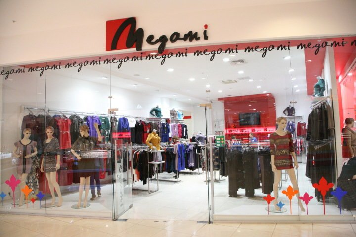 Твое тц июнь. Название магазина одежды. Магазин одежды в июне череповец. Бутик дизайнерской одежды. Магазины корейской одежды в красноярске.