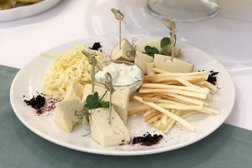 Банкетный зал Кипарис, с рейтингом 3.5 - находится по адресу Сочи, жилой район Адлер, улица Просвещения, 54 