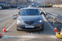 Автошкола Дехер, с рейтингом 4.5 - находится по адресу Владивосток, проспект Красного Знамени, 59 