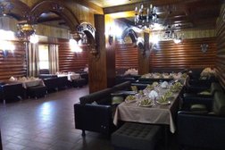 Grill House, с рейтингом 3.5 - находится по адресу Усть-Каменогорск,154/3 