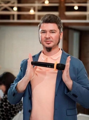 Илья Пин Ведущий/тамада Илья Пин