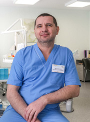 Стоматолог, стоматолог-терапевт Владимир Иванович Малахов