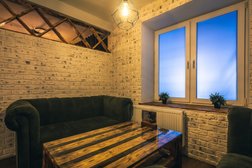 Лаундж-бар Friends place, с рейтингом 4.9 - находится по адресу Москва, улица Фридриха Энгельса, 25 ст3 