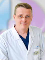 Ортопед, травматолог Денис Сергеевич Осадчук