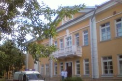 Стоматологическая поликлиника на улице Победы в Ковдоре, с рейтингом 1.5 - находится по адресу Мурманская область, Ковдор, улица Победы, 17 