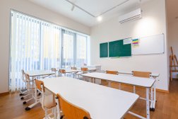 Начальная школа и частный детский сад Смарт Скул, с рейтингом 4.8 - находится по адресу Московская область, Ленинский городской округ, Видное, Радужная улица, 8 