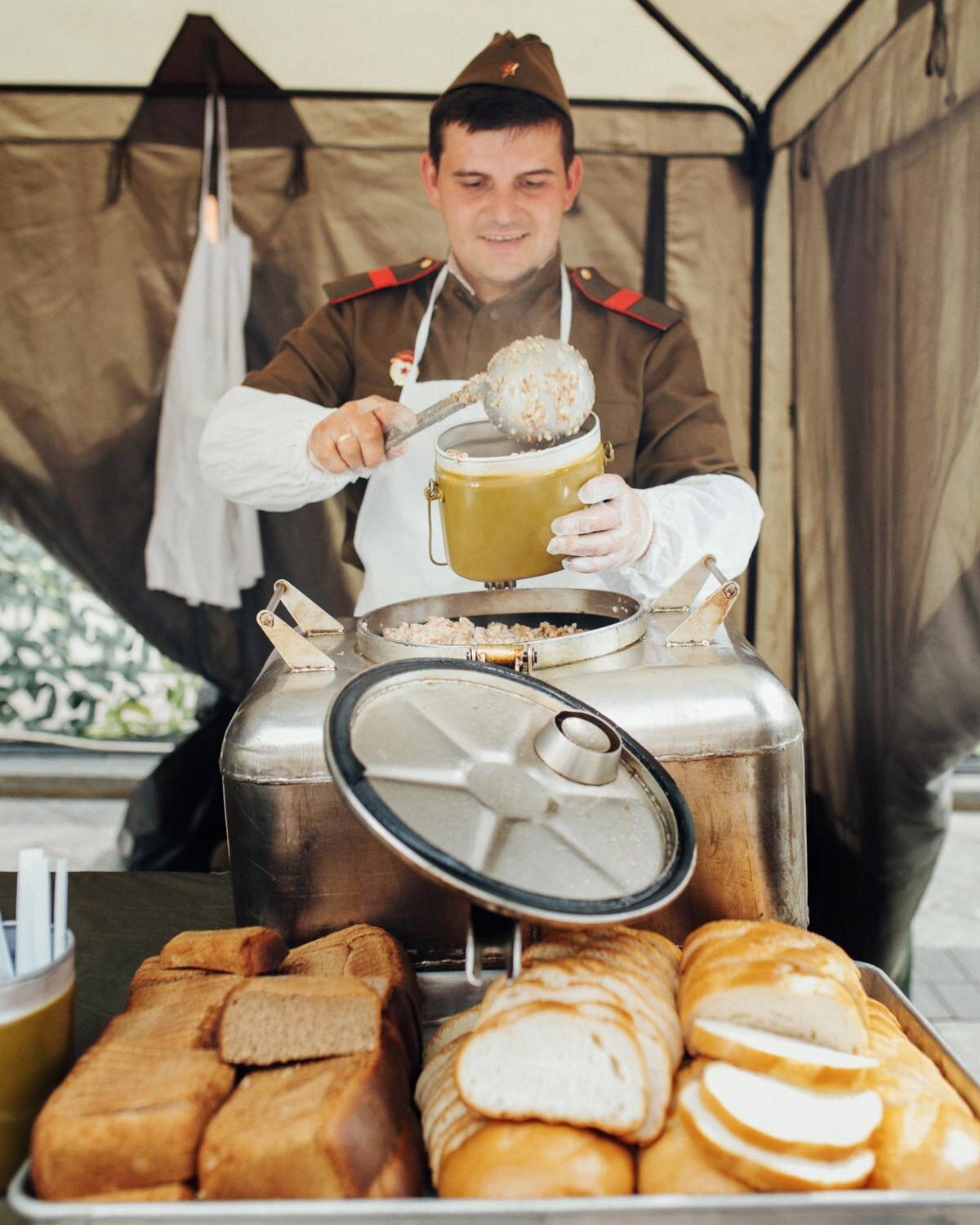 Картинка солдат повар