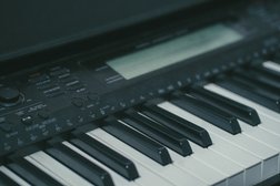 Школа музыки и голоса Proявись, с рейтингом 3.1 - находится по адресу Челябинск, улица Кирова, 74 