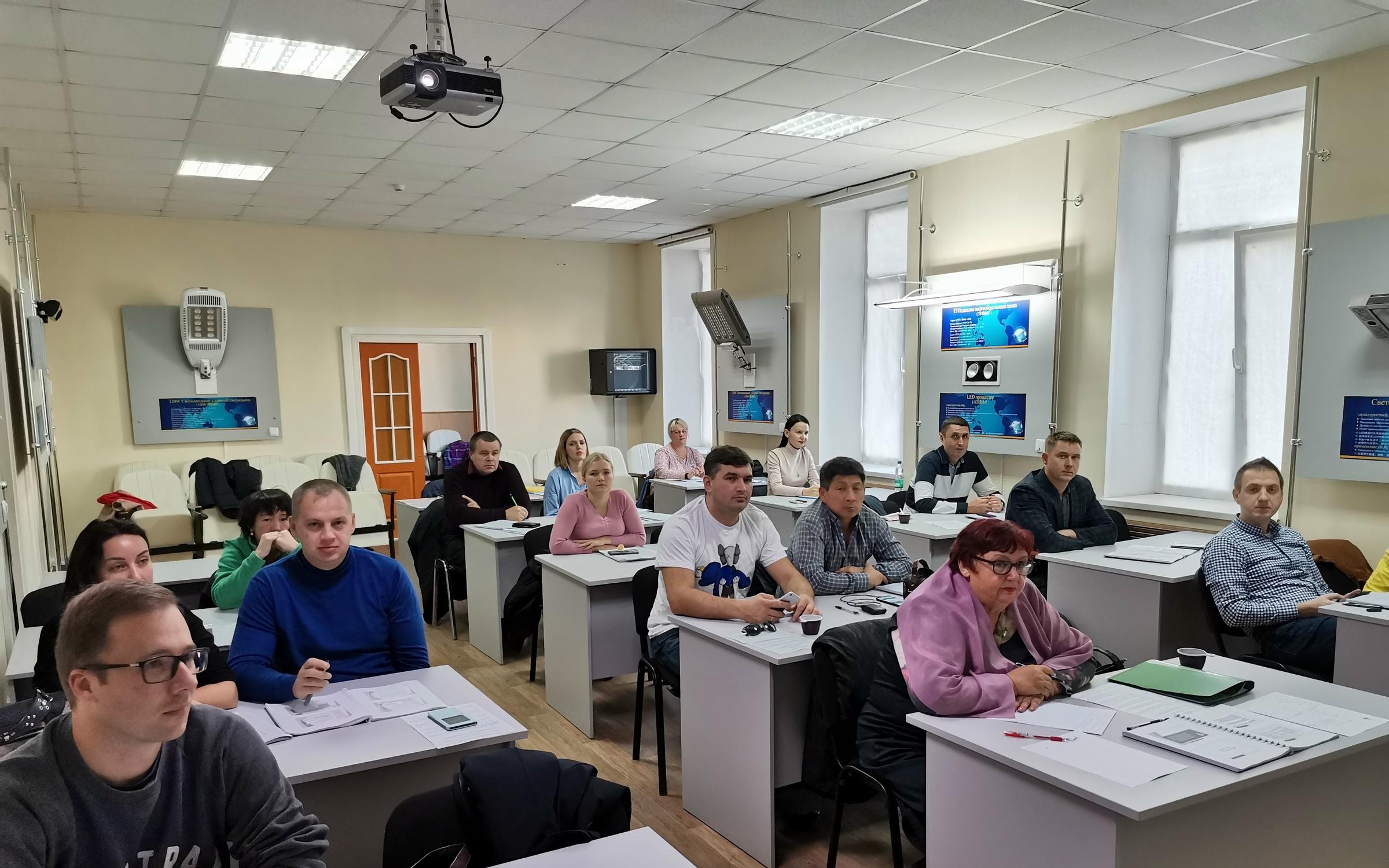 Учебно-квалификационный центр. Выгодные курсы владивосток. Выгодные курсы владивосток. Империя знаний владивосток. Курсы по инвестициям для начинающих.