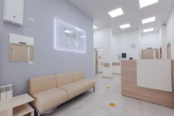 Стоматология Белая Студия, с рейтингом 4.9 - находится по адресу Москва, Новомосковский административный округ, район Щербинка, Чечёрский проезд, 122к1 