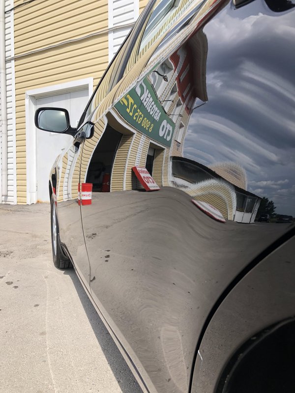 фотография Автостудия химчистки, полировки и предпродажной подготовки Garage на улице Масленникова