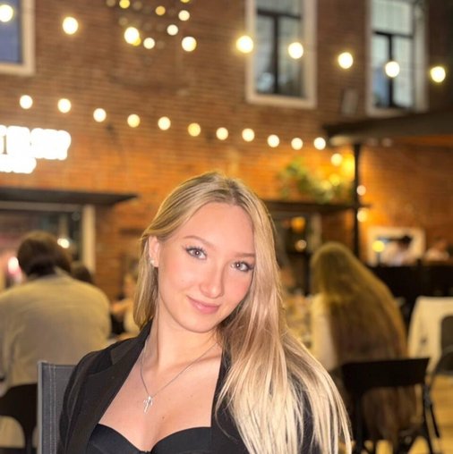 Алина Столбова