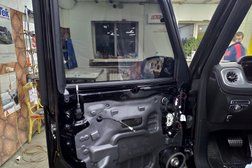 Детейлинг студия и сертифицированный установочный центр Автовид, с рейтингом 4.5 - находится по адресу Екатеринбург, Сибирский тракт 14 километр, лит33 