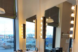 Студия красоты IQ beauty studio, с рейтингом 3.6 - находится по адресу Ленинградская область, Гатчина, Пушкинское шоссе, 13 к3 