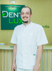 Стоматолог-ортопед Владимир Михайлович Якущенко