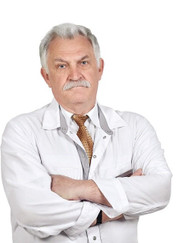 Онколог, абдоминальный хирург Игорь Дмитриевич Карев