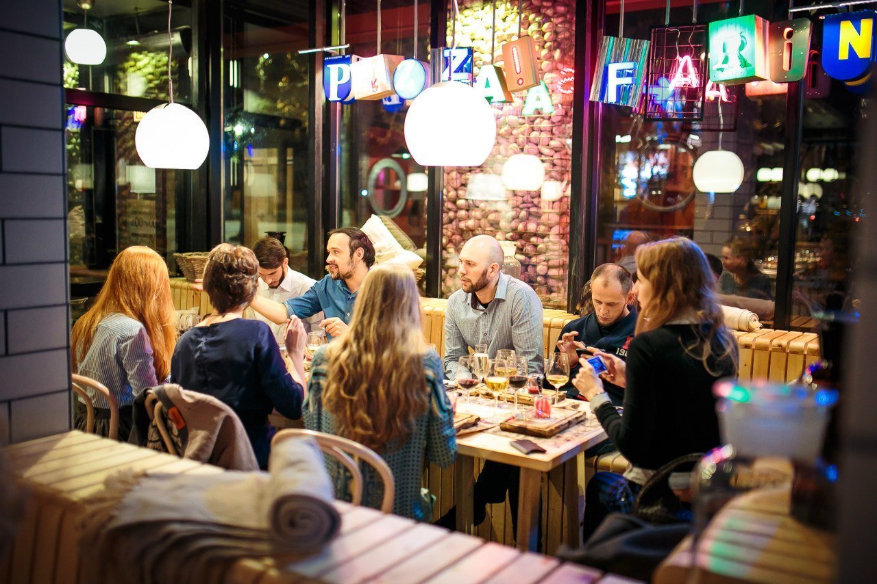 Пиццерия ростов. Luka pizza, Ростов-на-Дону, Стадионная улица. Luka pizza, Ростов-на-Дону детская зона на улице. Luka pizza веранда. Браш пицца Ростов-на-Дону.