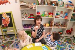 Частный детский сад mimi DOM, с рейтингом 4.7 - находится по адресу Ленинградская область, Кудрово, Областная, 9 к2 