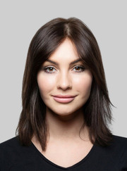 Специалист по ЛФК, тренер тренажёрного зала Карина Рустамовна Трунова