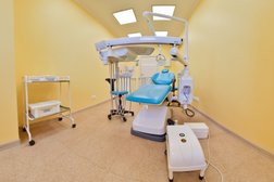 Стоматологическая клиника Семейный, с рейтингом 4.4 - находится по адресу Омск, улица Ватутина, 9 