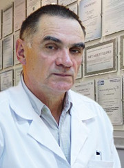 Отоларинголог Владимир Андроненков