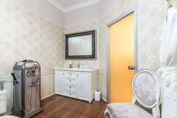 Клиника эстетической медицины DL-Клиника Дианы Лазовой, с рейтингом 4.1 - находится по адресу Москва, район Якиманка, 119017, Погорельский переулок, 5 с2 