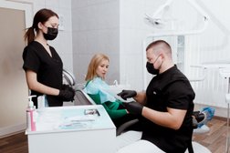 Dental Place, с рейтингом 3.6 - находится по адресу Республика Мордовия, Саранск, улица Марины Расковой, 43 