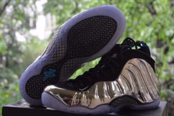 Магазин кроссовок, кед и спортивной одежды Street Beat, с рейтингом 4 - находится по адресу Московская область, Красногорск, Международная улица, 12 