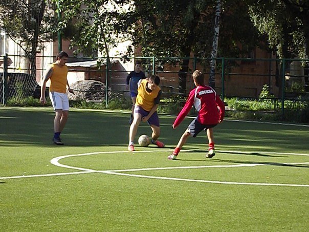 Спортивные секции секция футбола — Спортивный комплекс