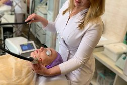 Клиника красоты и здоровья Ангелия, с рейтингом 4.4 - находится по адресу Новосибирская область, рп. Кольцово, Рассветная улица, 5 