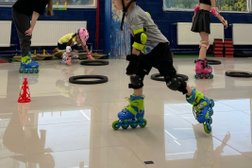 Современная спортивная школа Кидс ин моушн, с рейтингом 3 - находится по адресу Московская область, Красногорск, Волоколамское шоссе, 3с1 