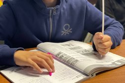 Школа иностранных языков J-school, с рейтингом 5 - находится по адресу Владивосток, Океанский проспект, 83 