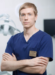 Имплантолог, стоматолог Александр Павлович Листов