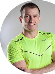 Тренер тренажёрного зала Иван Шумилов