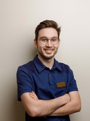 Имплантолог, стоматолог Ильхам Рифатович Кадыров