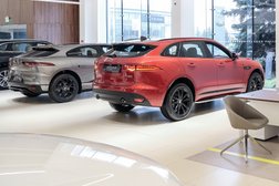 Автосалон Jaguar Кунцево, с рейтингом 4.9 - находится по адресу Московская область, Одинцовский городской округ, село Немчиновка, Московская улица, 61 