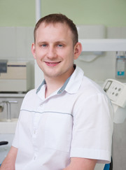 Главный врач, стоматолог Вадим Анасович Миндияров