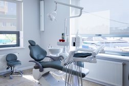 Стоматология White Aurora, с рейтингом 4.9 - находится по адресу Краснодар, Гаражная улица, 67/1 