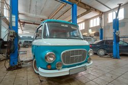 Автотехцентр Кайрос, с рейтингом 4.9 - находится по адресу Казань, Чистопольская улица, 63А 