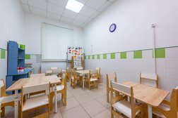 Английский частный детский сад Горница-Узорница, с рейтингом 4.7 - находится по адресу Красногорск, Спасская, 1 к2 