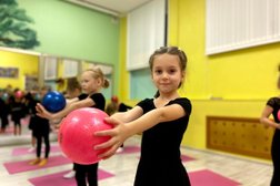 Школа художественной гимнастики для детей GymBalance, с рейтингом 4.8 - находится по адресу Санкт-Петербург, проспект Маршала Блюхера, 9 к1 ст1 